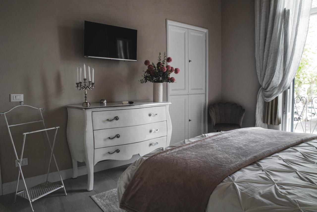 Belvedere Luxury Apartment, View On The Lucca Walls 外观 照片